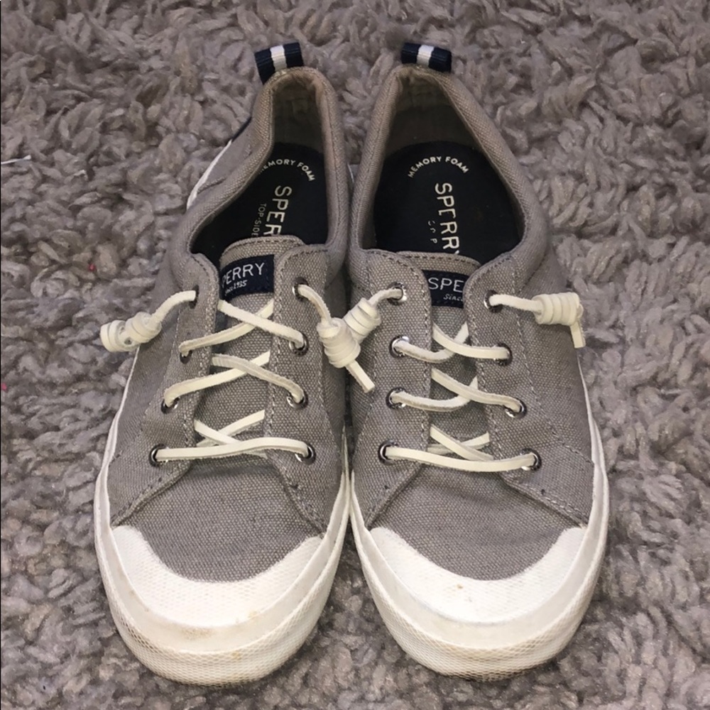 Like new sperrys!!